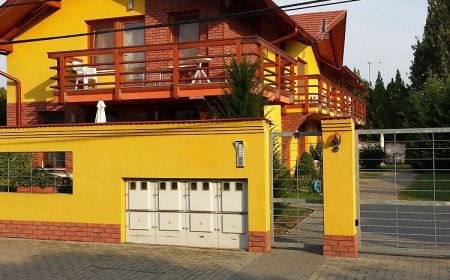 Okker Apartman Gyula