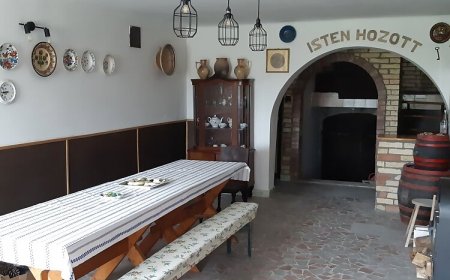 Merlot Pinceszálló Vendégház Hajós