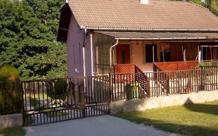 Gyöngy Apartmanház II Igal