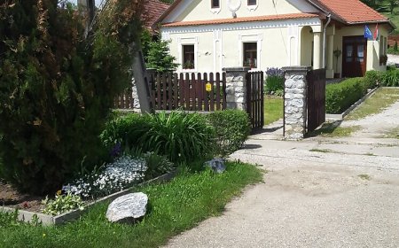 Almássy Vendégház Kánó