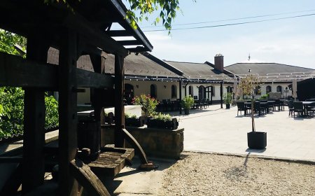 Kostel Panzió Kesztölc