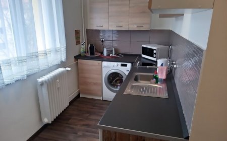 Petőfi Apartman Komló