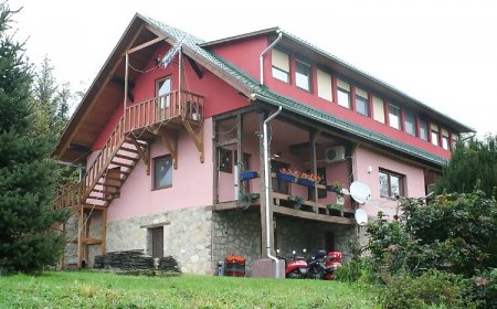 Gadányi Vendégház és Lovarda Komló