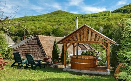 Éva Vendégház Komlóska