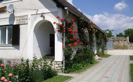 Bano Porta Köveskál