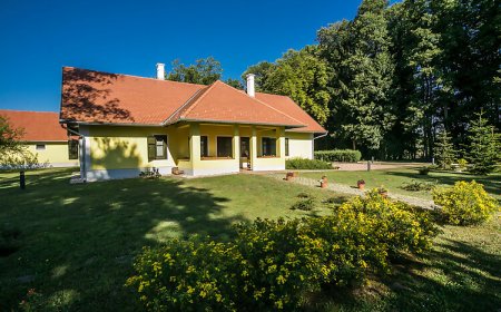 Petesmalom Vadászlak Vendégház Lábod