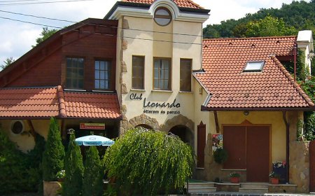 Club Leonardo Panzió Mogyorósbánya