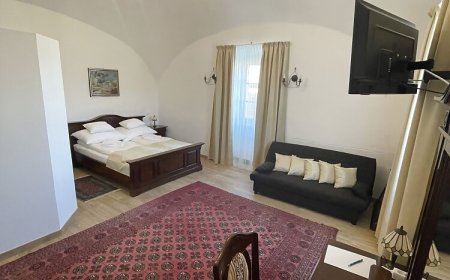 Széchenyi Kúria Monok