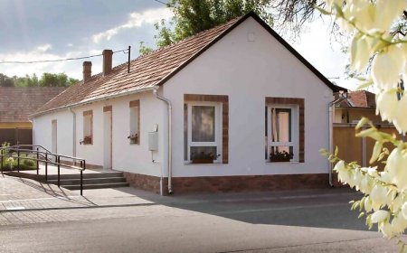 Írisz Apartmanház Mórahalom