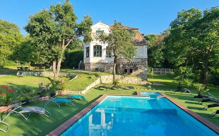 Keleti Kúria Neszmély