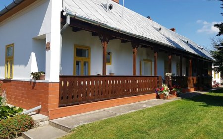 Tiszadobi Nyaralóház