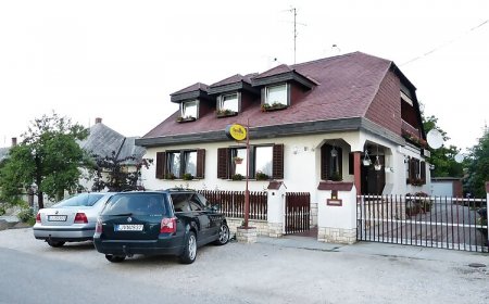 Família Panzió Pannonhalma