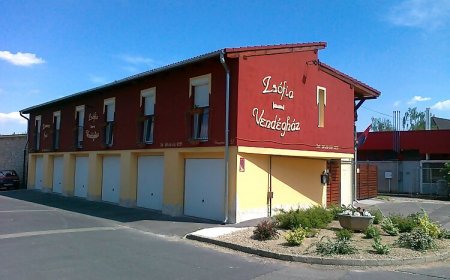 Zsófia Vendégház Pápa