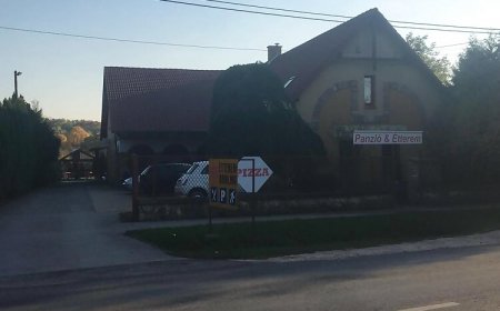 Paagh Étterem, Bowling & Panzió Páty