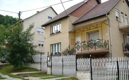 Lila Akác Vendégház Perkupa