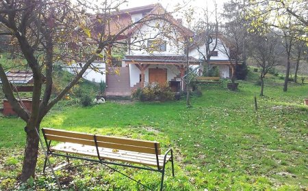 Hegyen-Völgyön Pihenőház Pethőhenye