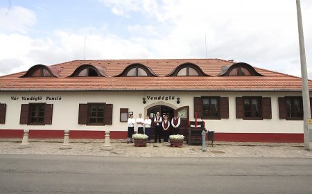 Vár Vendéglő Panzió Sárospatak