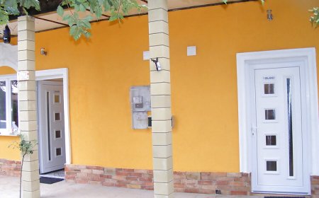 Négy Gólya Apartman Sarud