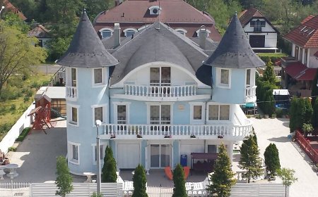 Crystal és Susanne Panzió Siófok