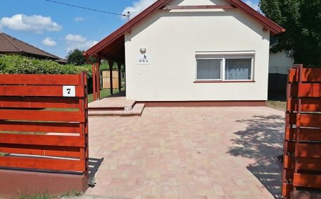 V7 Petite Maison Siófok