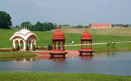 Gurudeva Bhavana Vendégház Krisna-völgy