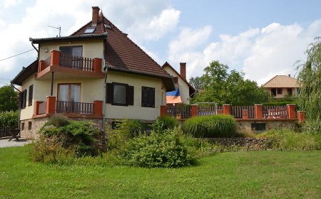 Erdőalja Nyaralóház Sukoró