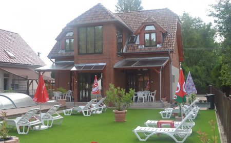 Mediterrán Medencés Apartmanház Szántód