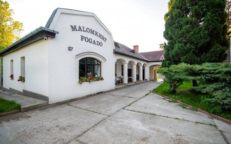 Malomkert Fogadó Szob