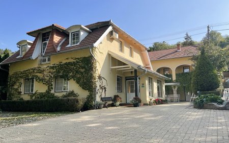 Hársfa Szálló Tamási