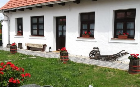 Szent Iván Vendégház Tata