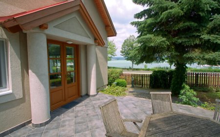 Aquilo Apartmanházak Tihany