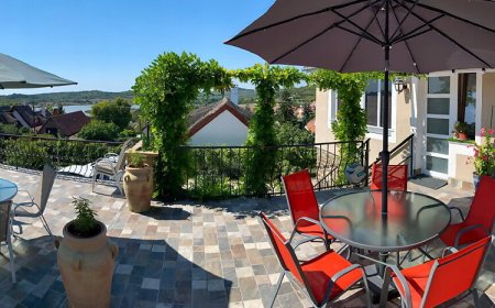 T.H.NY Village Inn Cottage Tihany