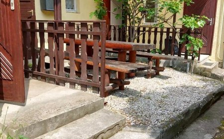 Sárga Mákvirág Apartmanok Zebegény