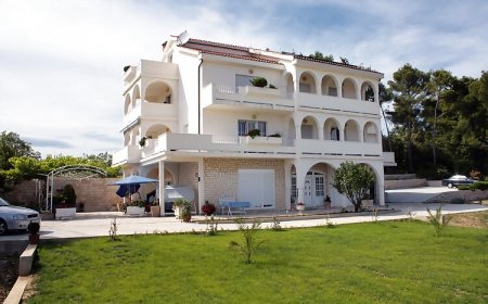 Apartmanok Parkolóhellyel Banjol, Rab - 5022 Banjol