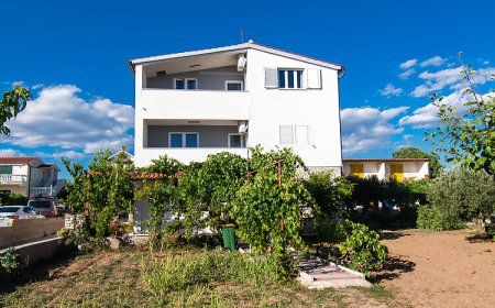 Apartments Nena Tribunj