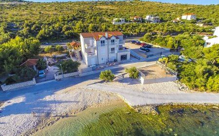 Apartments Silvana Rogoznica