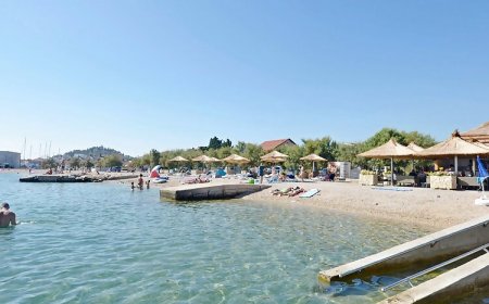 Apartment Denis Tribunj