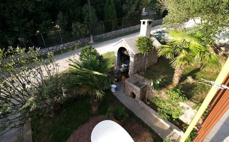 Apartments LUKA-close to the beach Starigrad Paklenica