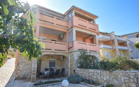 Apartments Clair Pag