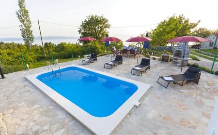 Apartmanok Családok Részére Medencével Gornji Tucepi, Makarska - 17686 Gornji Tučepi