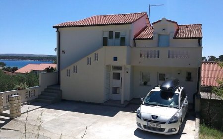 Apartmanok Parkolóhellyel Banjol, Rab - 14134 Banjol