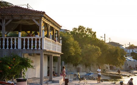 Apartments More Arbanija