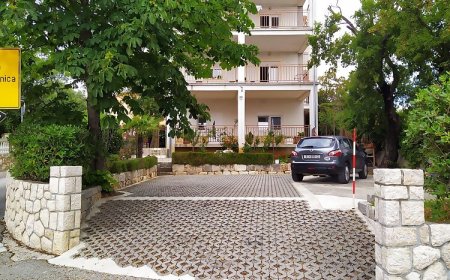 Apartmanok és Szobák Parkolóhellyel Novi Vinodolski - 19860