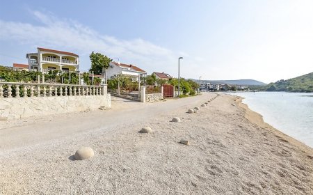 Apartments JureG Rogoznica