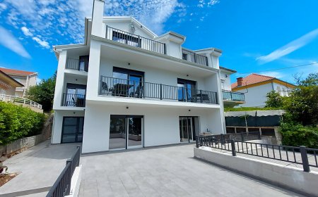 Apartment and Rooms Anne Dramalj