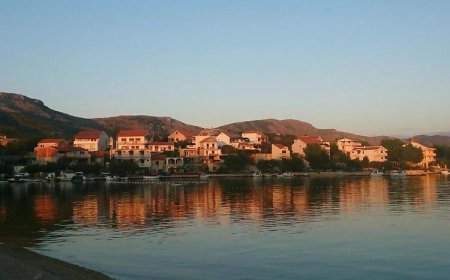 Apartments Danira Grebastica