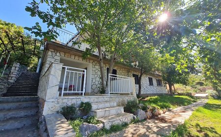 Apartments Petko Klenovica