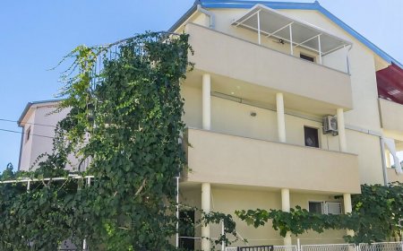 Apartments Glorija Rogoznica