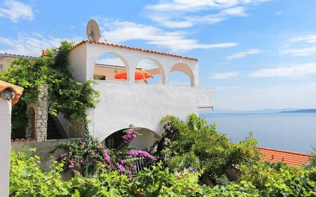 Apartmanok A Tenger Mellett Pisak, Omis - 1006 Pisak