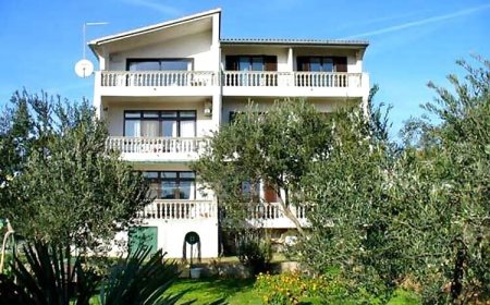 Apartments and Rooms On the Beach Vodice